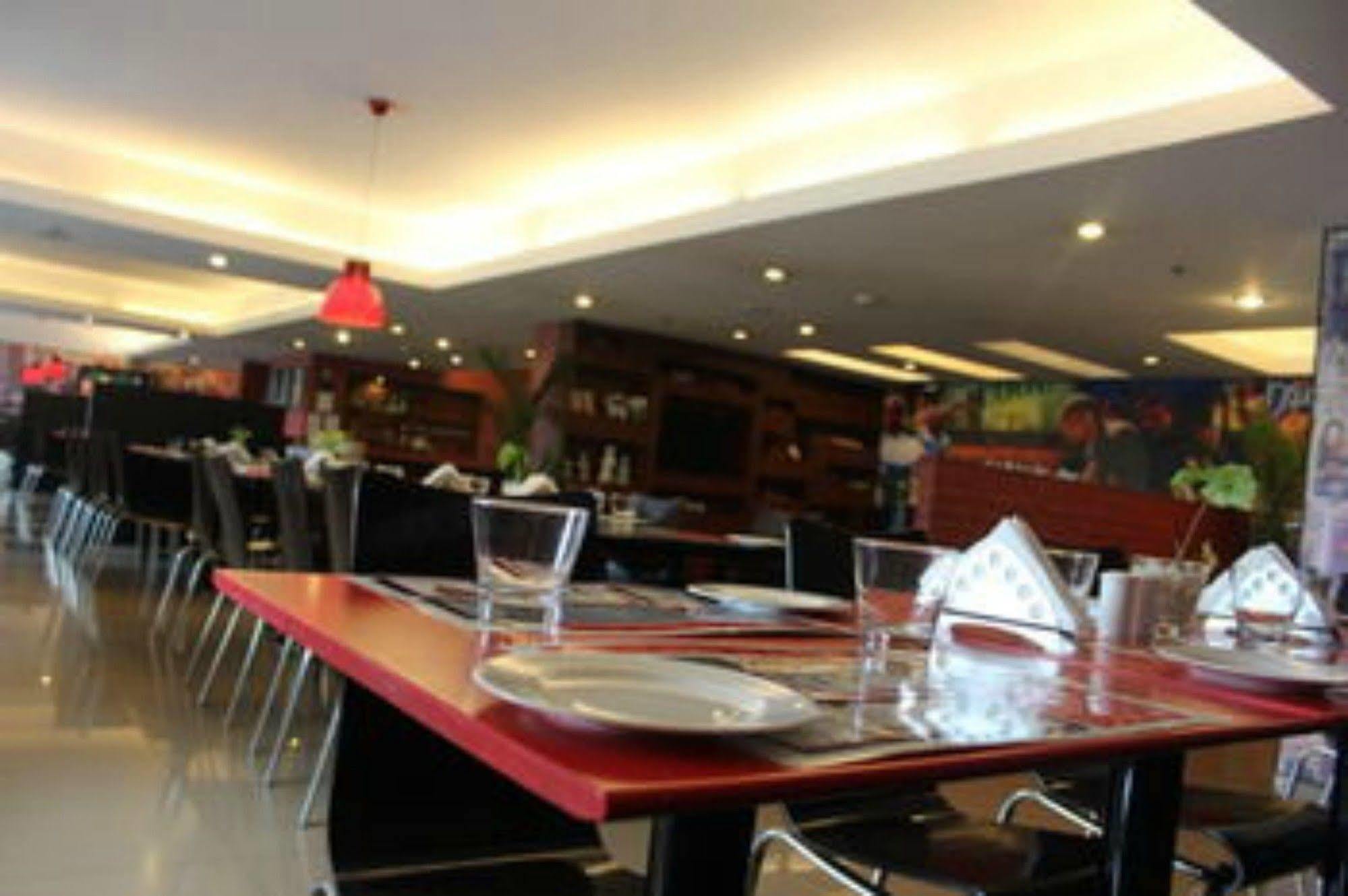 Red Fox By Lemon Tree Hotels, ג'איפור מראה חיצוני תמונה