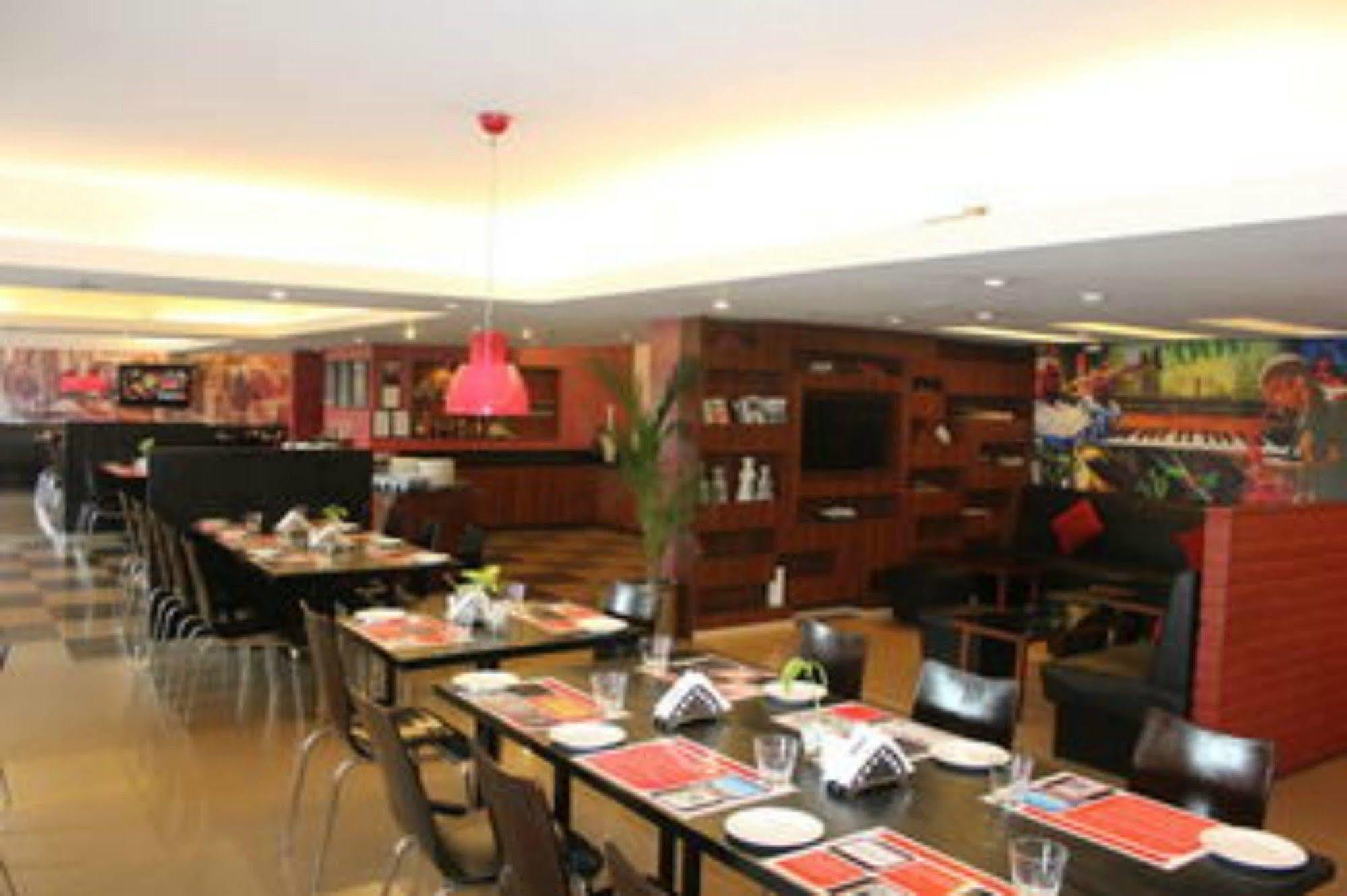 Red Fox By Lemon Tree Hotels, ג'איפור מראה חיצוני תמונה